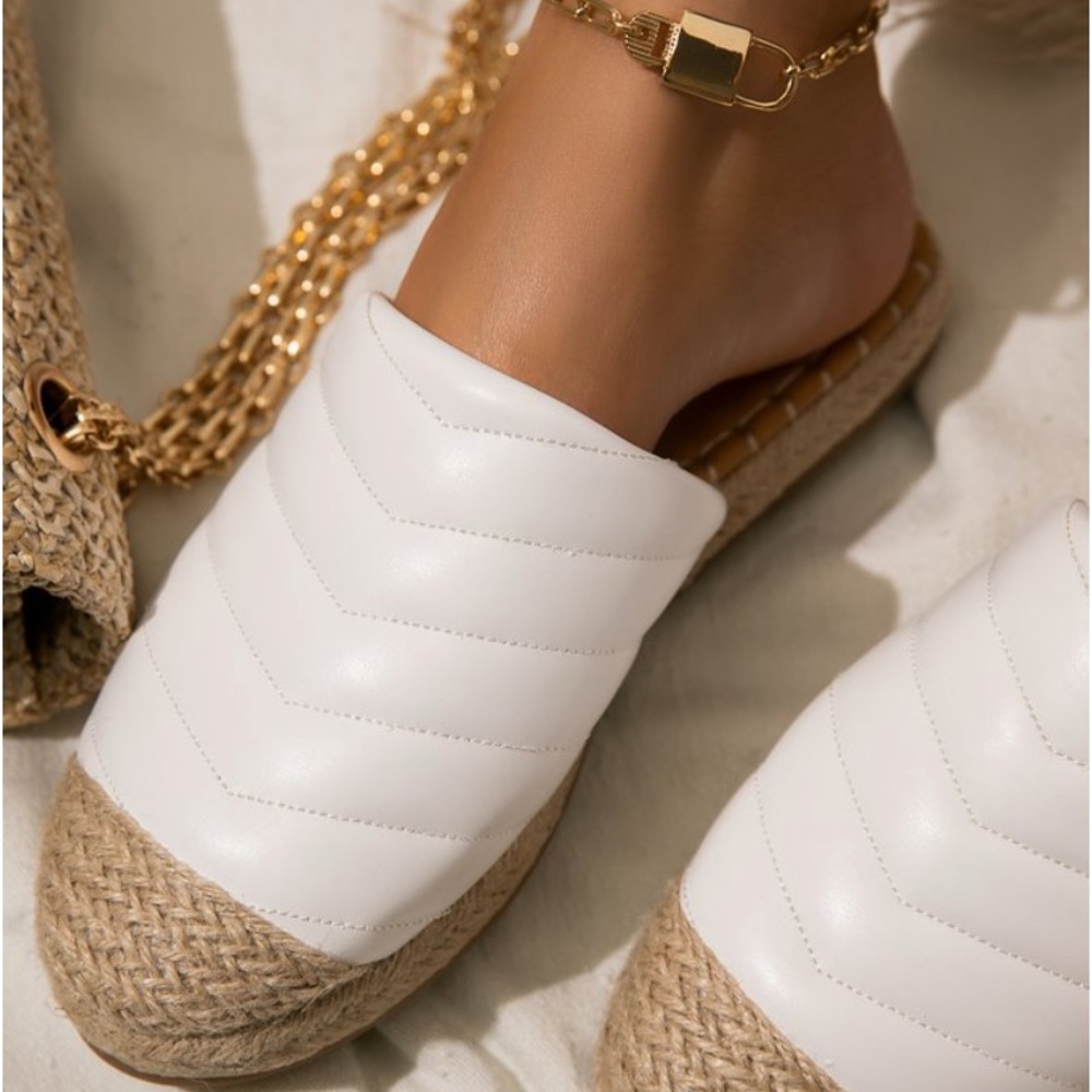 Miss/white 🤍 espadrilles
